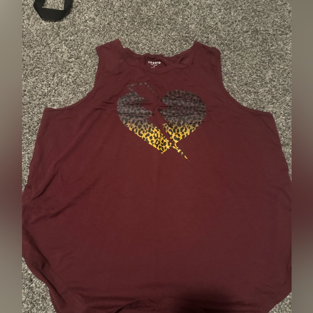 Torrid size 2 active skull tank